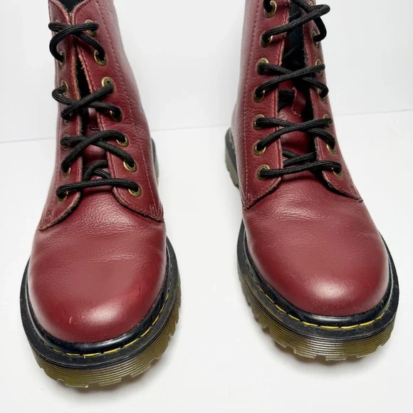 Dr. Martens Women’s Luana Leather Boots Cherry Red Smooth Sz 9 - Picture 2 of 16